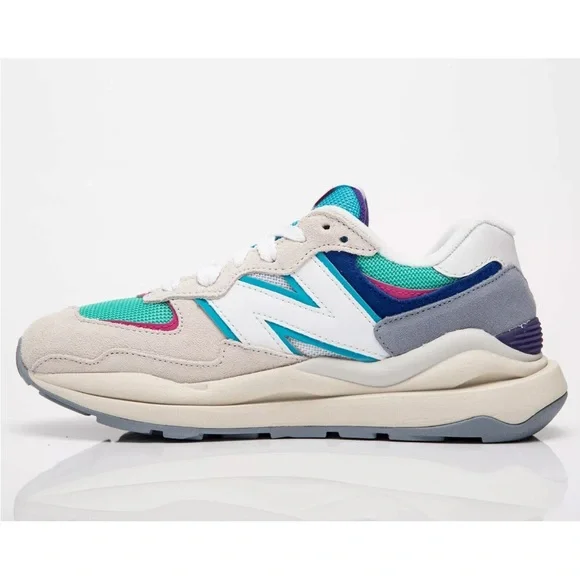 Women 57/40 New Balance Sneaker - Picture 2 of 13